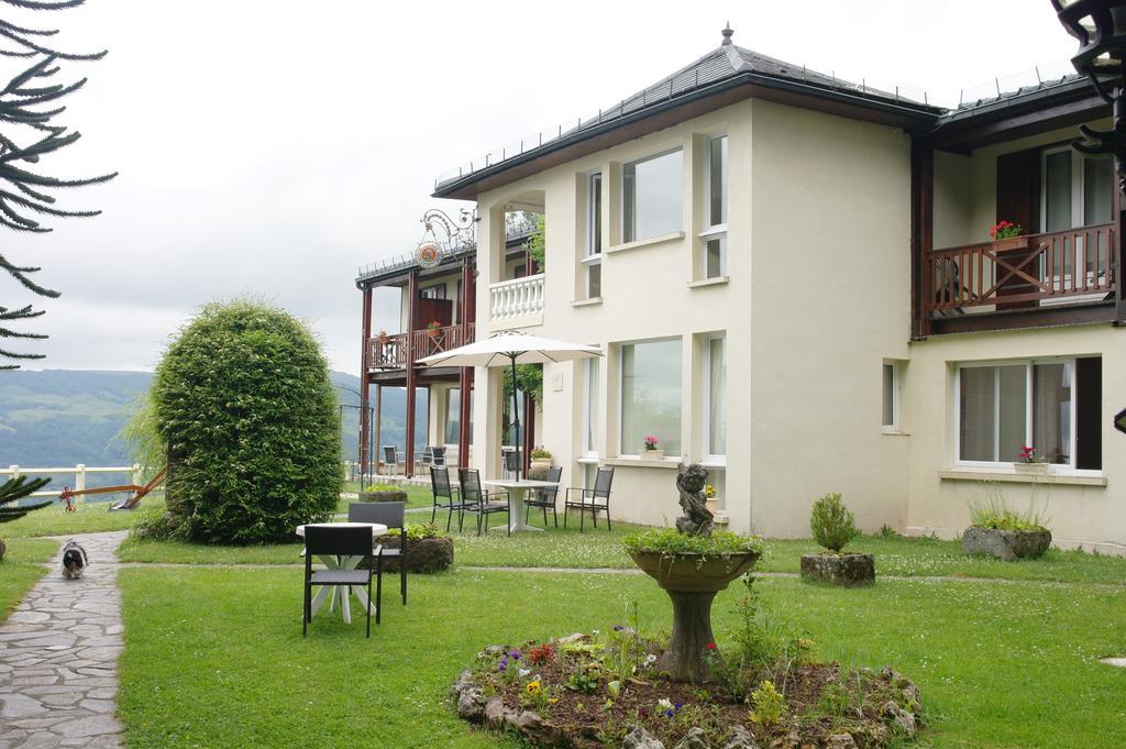 Hostellerie Saint Clement Vic-sur-Cère Buitenkant foto
